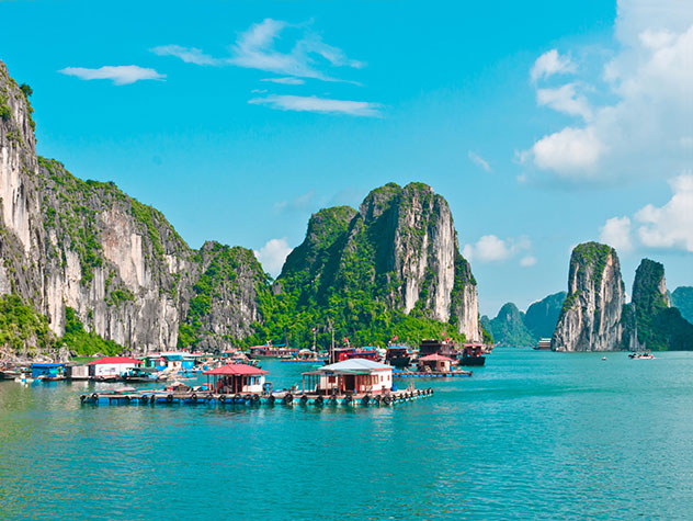 Cua Van Fishing Village - Paradise Cruises - Destinations