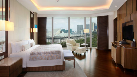 Sleek luxury in hectic Hanoi